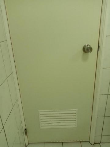 陳麗月 - 廁所門打掃後