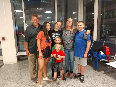 國立政治大學 - 與美國交換家庭的合影