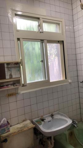 閎恩工程行 - 更換浴室氣密窗