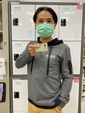 春天-粉專小編 - 領取攝影證照 春天-粉專小編 - 領取攝影證照