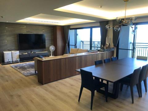 賴哥木地板專業施工 - 