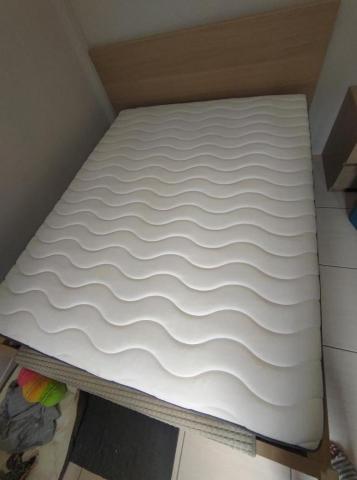 家電/寢具/沙發保養清洗 - 清洗後-床墊上的糞便汙漬明顯清除與淡化
