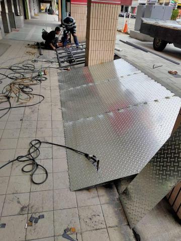 台北-奕銘鐵工工程行 - 