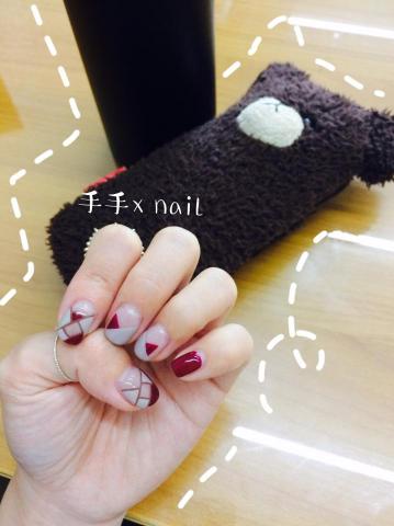 手手nail - 彩繪玻璃
-前置保養/造型/建構加厚/指緣保養