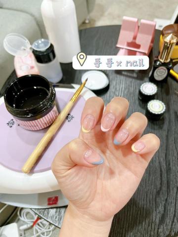 手手nail - 夏日彩色法式
-前置保養/造型/建構加厚/指緣保養
