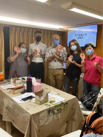 小野運動按摩/耳穴貼壓 - 國外的朋友也來上