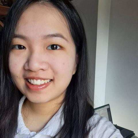 提供toeic題庫服務的專家Connie