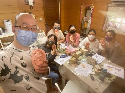 小野運動按摩/耳穴貼壓 - 