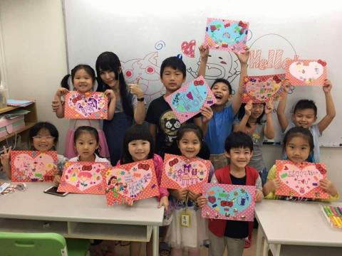 陳宇 - 母親節卡片製作 &hearts;️