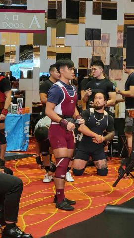 提供iphonese重置服務的專家Michael