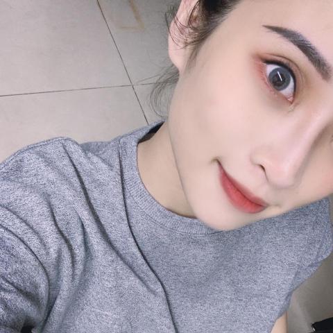 提供奶粉服務的專家貓小麥