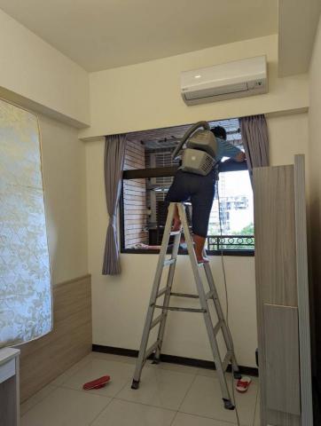 宅潔立家事服務派遣有限公司 - 裝潢細清
（窗戶窗框清潔）