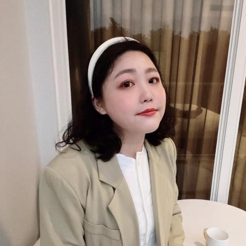 提供女裝ptt服務的專家Yeimy Lin