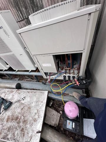 永舜節能有限公司 - 新機冷媒填充測試調整 永舜節能有限公司 - 新機冷媒填充測試調整