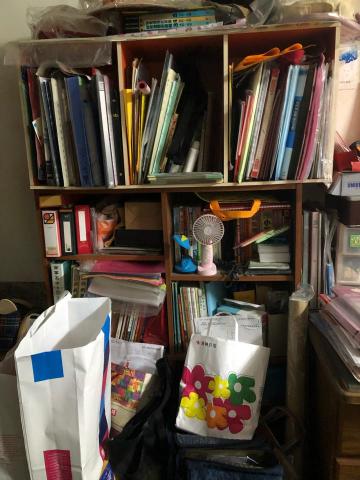 愛麗絲收納整理工作室 - 整理前的書櫃