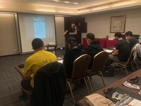 肌肉放鬆、撥筋、整復、傷科調理、筋膜刀 -  肌肉放鬆、撥筋、整復、傷科調理、筋膜刀 -