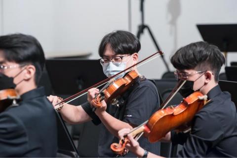 林琮程 - 與樂團排練