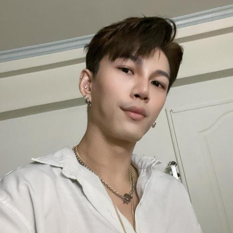 提供髮型服務的專家樂威髮型設計