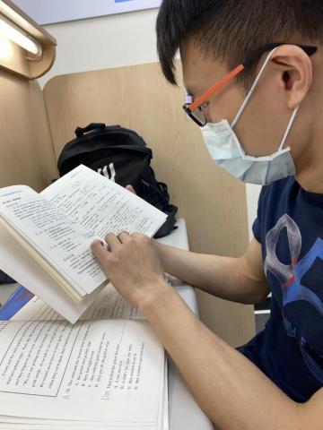 許筑翔 - 帶孩子檢討英檢初級閱讀測驗題目