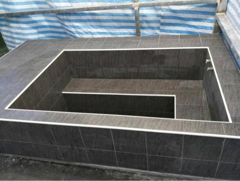 陳子旭 - 浴缸貼磚完工 陳子旭 - 浴缸貼磚完工