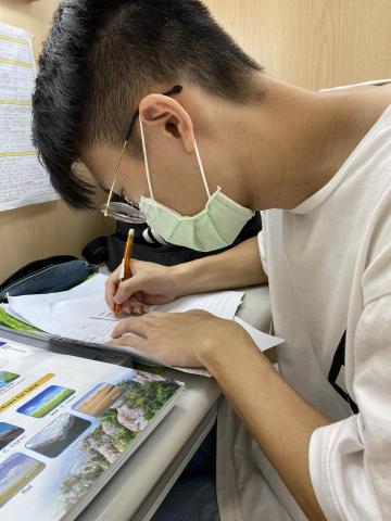 許筑翔 - 幫忙孩子做英文筆記