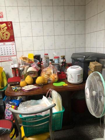 愛麗絲收納整理工作室 - 整理前的餐桌