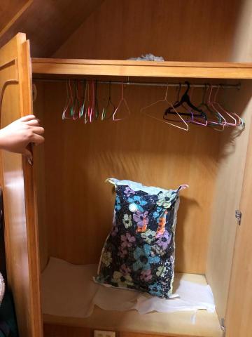 愛麗絲收納整理工作室 - 收納完成圖：衣服去了那裡呢？沒錯，全部進入真空收納袋了，總共是24件秋衣，只是我忘了拍下收納前的照片了。