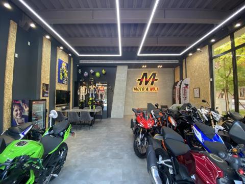 子儀 廖 - 重機店商業空間設計

