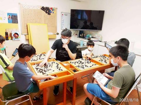 林鼎鈞 - 指導棋