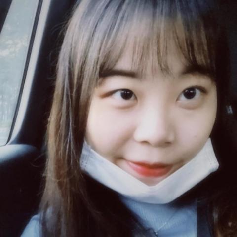 提供兒童美語老師心得服務的專家李宜臻