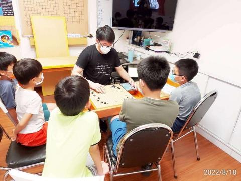 林鼎鈞 - 指導棋講解