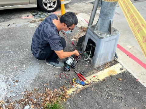 紘運工作室 -  路燈查修