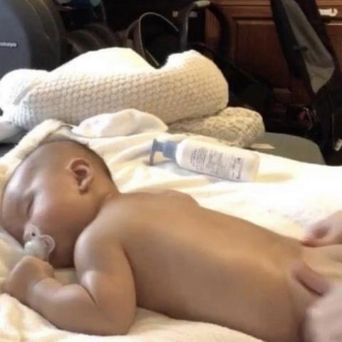 特別護理師 到府育嬰師服務 - 寶寶按摩