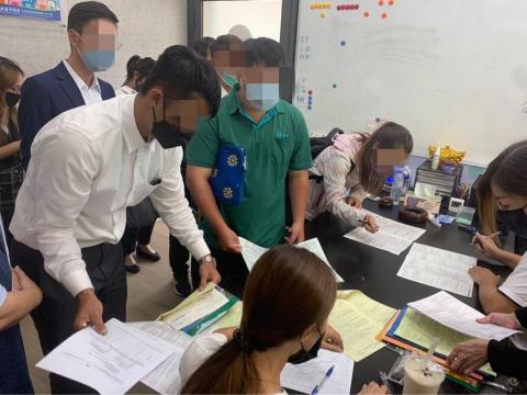 日盛國際理財顧問有限公司 - 因客戶賴小姐大里房屋打算要賣，從網路搜尋比較找到日盛國際理財顧問公司，與我們聯繫得知除了幫客戶處理貸款之外還有幫客戶房屋代買賣服務，協助客戶賣好價錢並省下仲介費用。