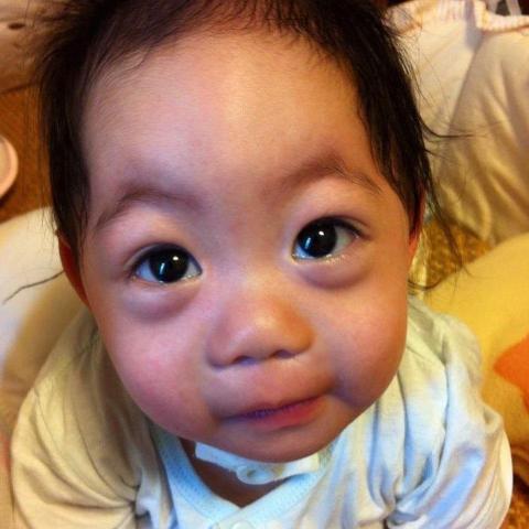 特別護理師 到府育嬰師服務 - 氣切寶寶