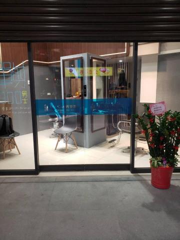 祁飛廣告 - 玻璃貼腰封大圖輸出 祁飛廣告 - 玻璃貼腰封大圖輸出