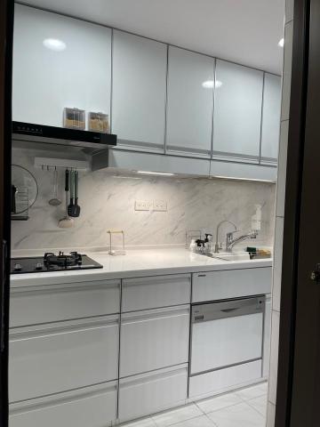 Vivi Chen - 土城區 學士路