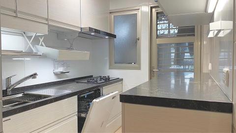 Vivi Chen - 內湖星雲街