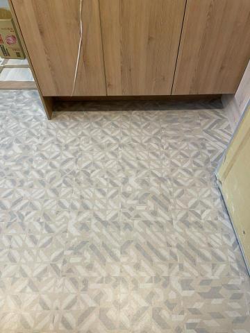 聖辰地板設計(塑膠地板代工達人賴桑) -  聖辰地板設計(塑膠地板代工達人賴桑) -