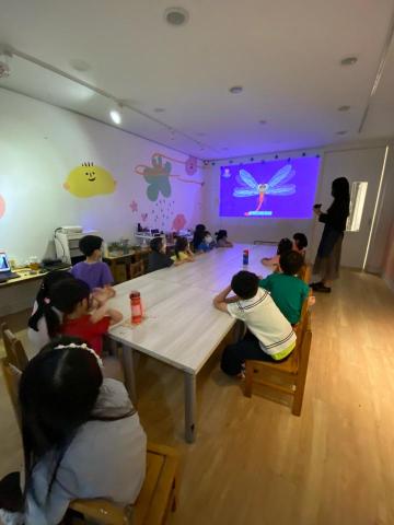 新樂園個人畫室工作室 - 唯藝術畫室小小孩繪畫創作課程