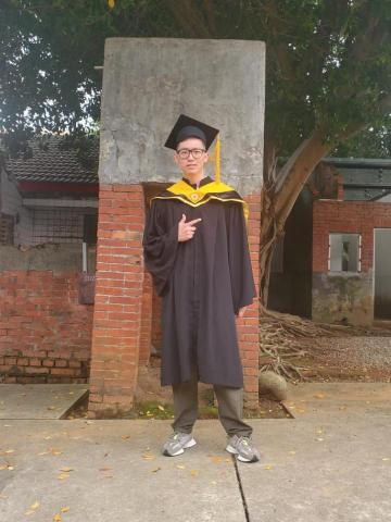 奧斯卡 數學 化學 物理 清大理工研究所 - 