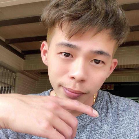 提供加入外送服務的專家張顥