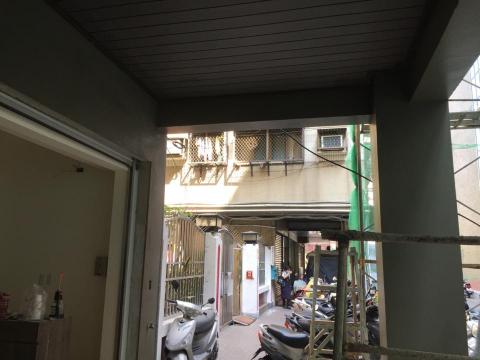 陳子旭 - 門、樑柱打底粉光 陳子旭 - 門、樑柱打底粉光