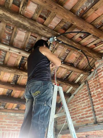 谷益水電工程 - 更換老舊電線