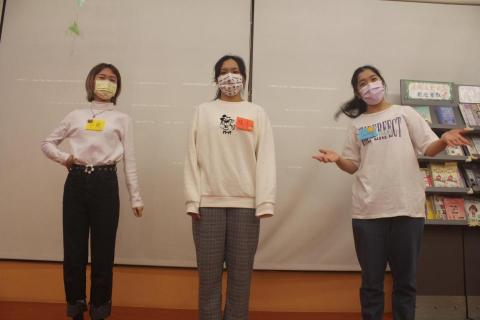 謝欣辰 - 課堂期末作業在新板公托帶領幼兒進行帶動跳活動！
(我是最右邊的那一個！)