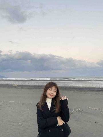 提供法文服務的專家劉芳均