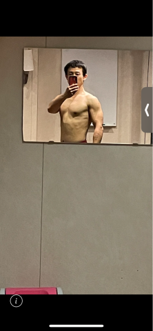 高震魁 - 在船上的健身房