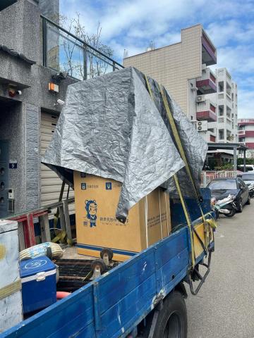 樂得有限公司 - 客倌冰箱抵達