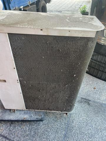 樂得有限公司 - 冷氣髒了移機順便保養