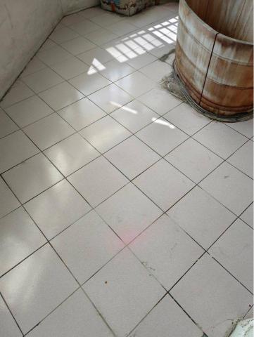 🔆 清潔小幫手 🔆 - 陽台清潔後（未清地磚區域原因：磁磚破裂）